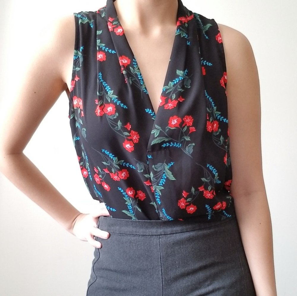 Vince Camuto Floral blouse